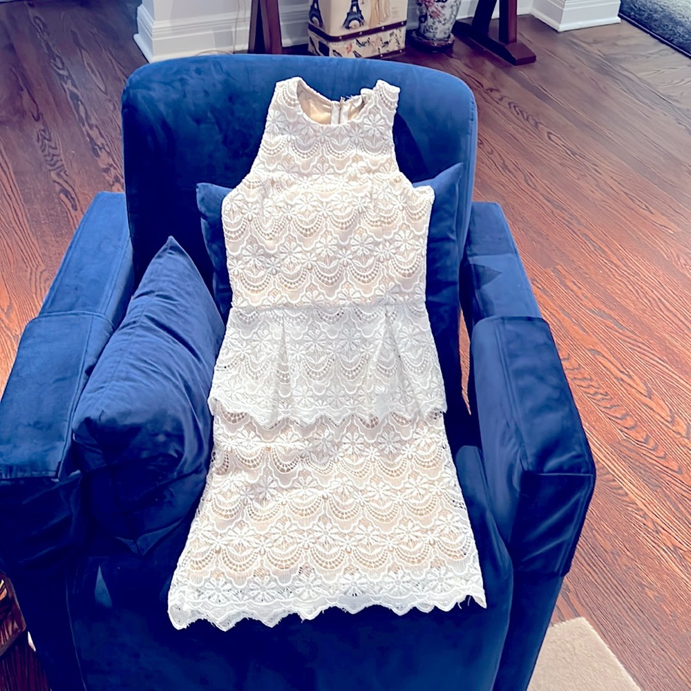 Gorgeous lace dress
